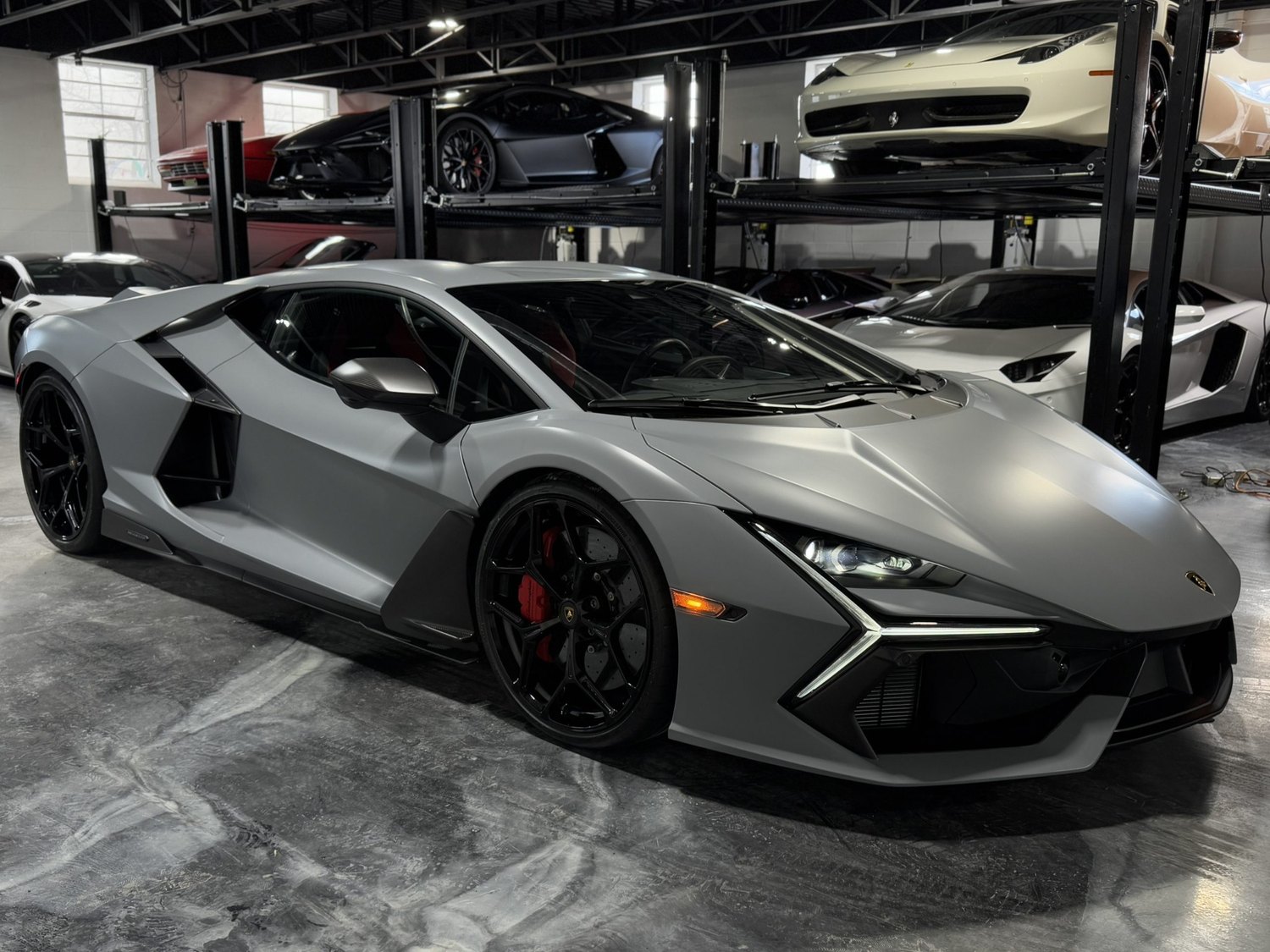 Lamborghini Revuelto
